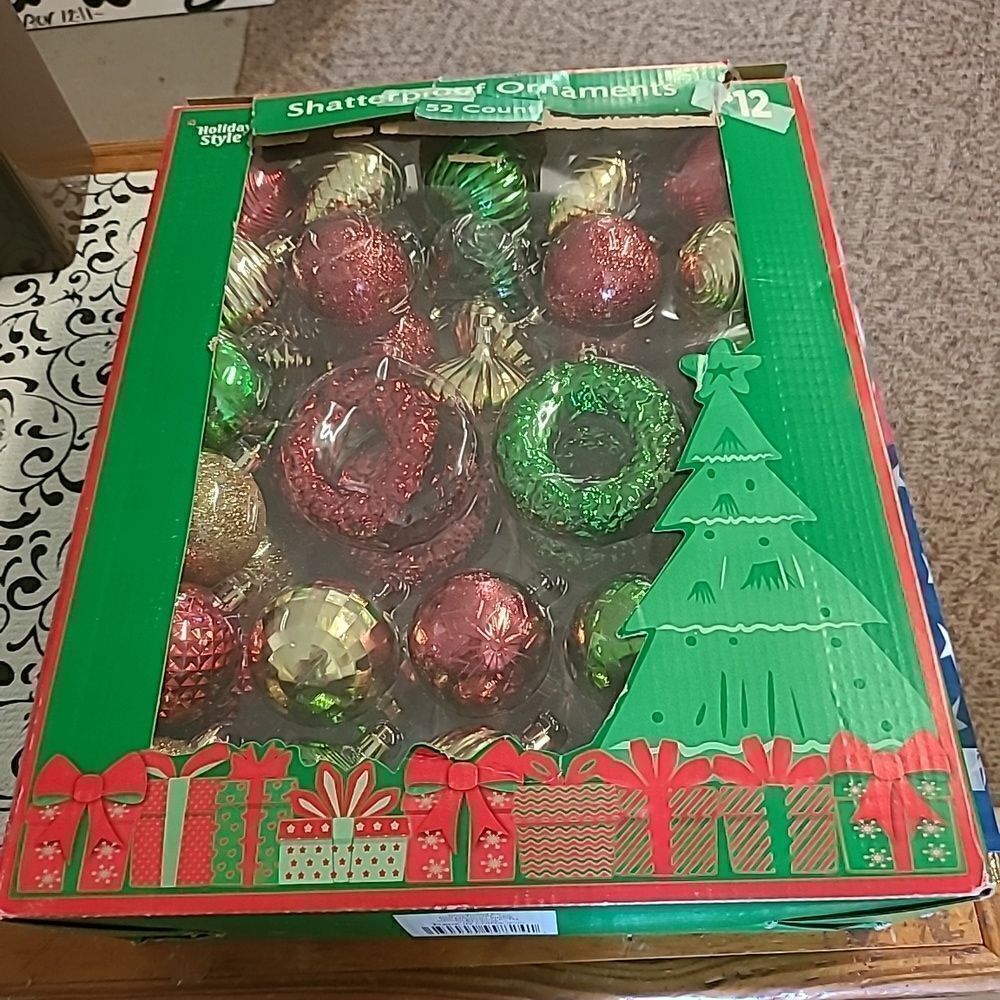 Shatterproof Ornaments 